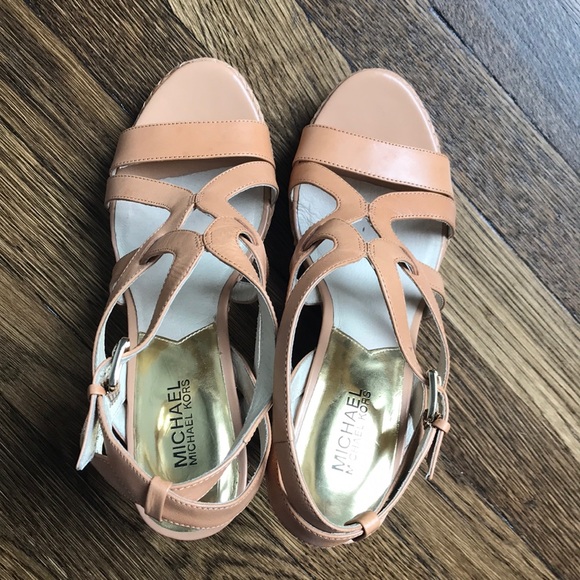 Michael Kors Wedges - Picture 3 of 8